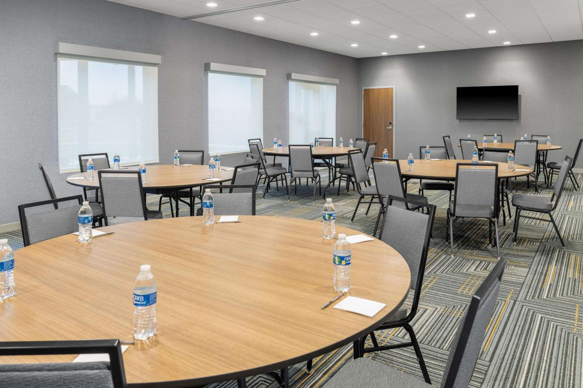 Homewood Suites By Hilton Holland Exterior foto